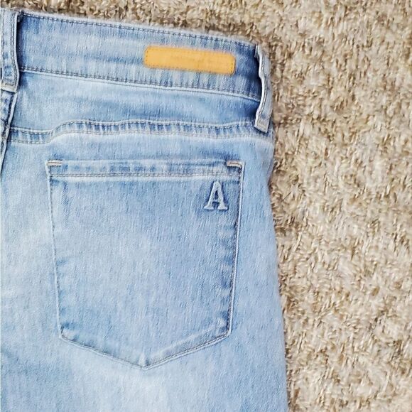 Articles of Society Ankle Jeans - Picture 3 of 8